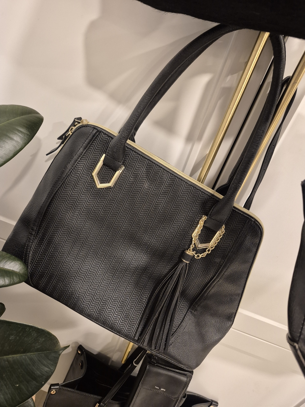 Black Purse Collection - Picture 5 of 7